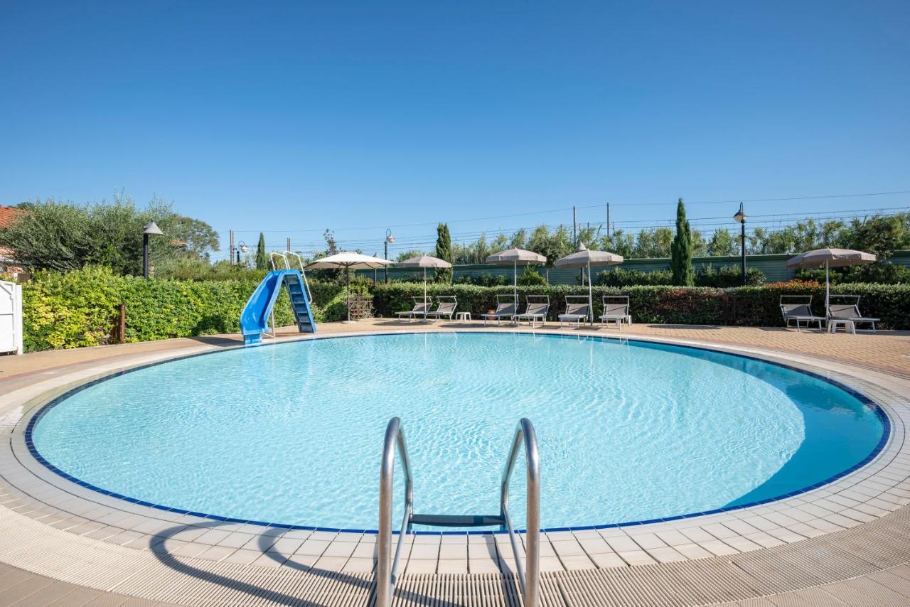 Villaggio Il Girasole Follonica Exterior photo