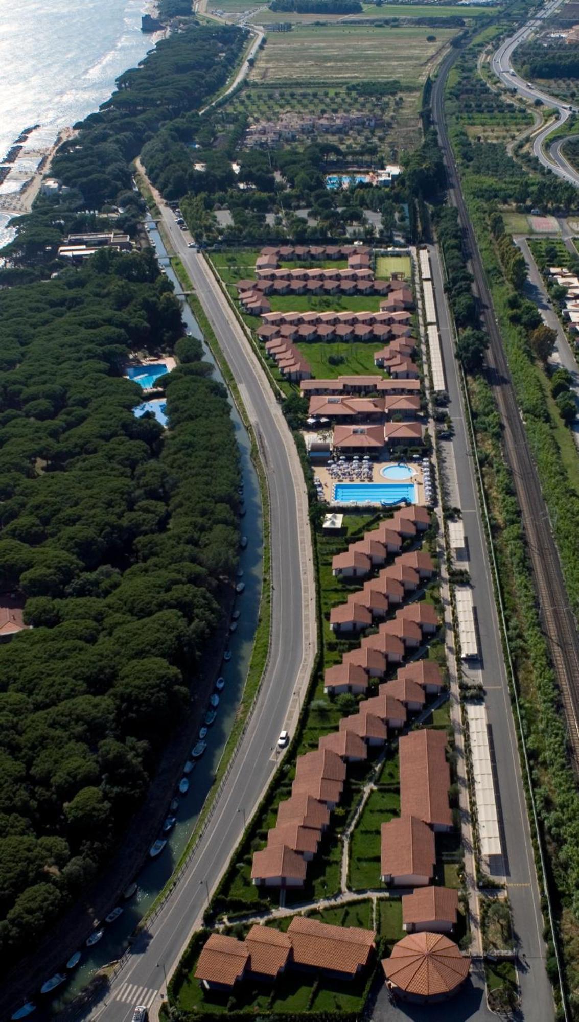 Villaggio Il Girasole Follonica Exterior photo