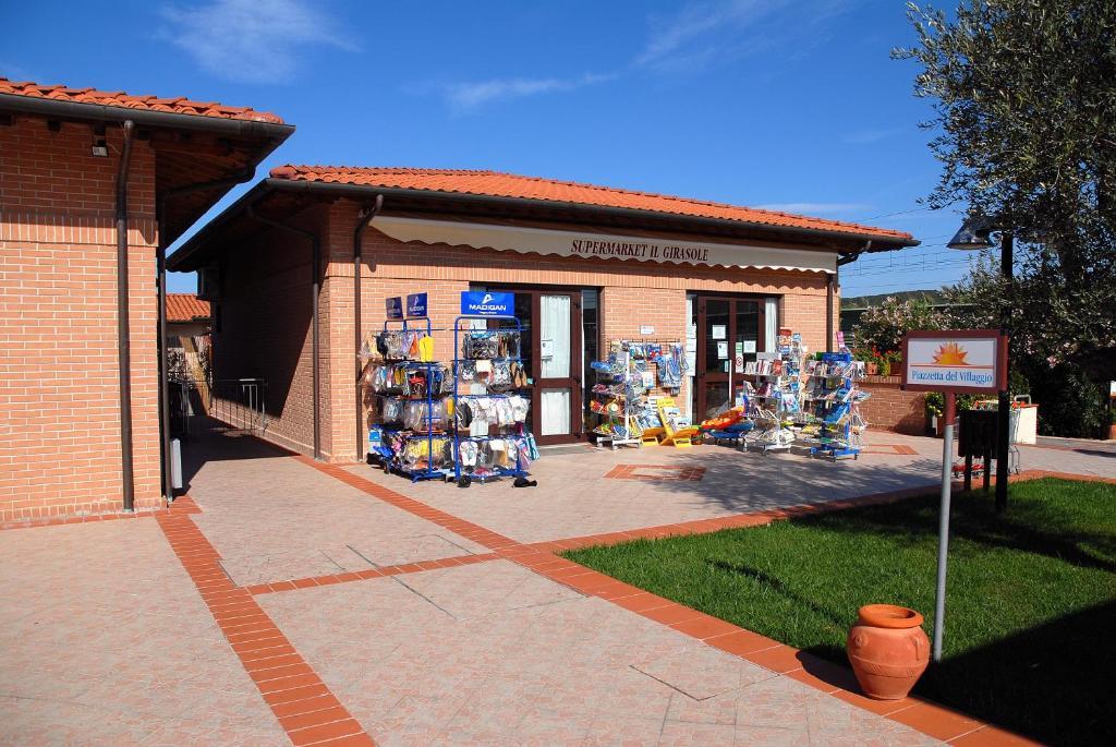 Villaggio Il Girasole Follonica Exterior photo